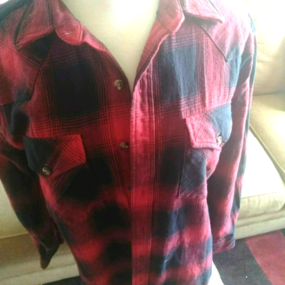 Proper cloth men's shirt. large